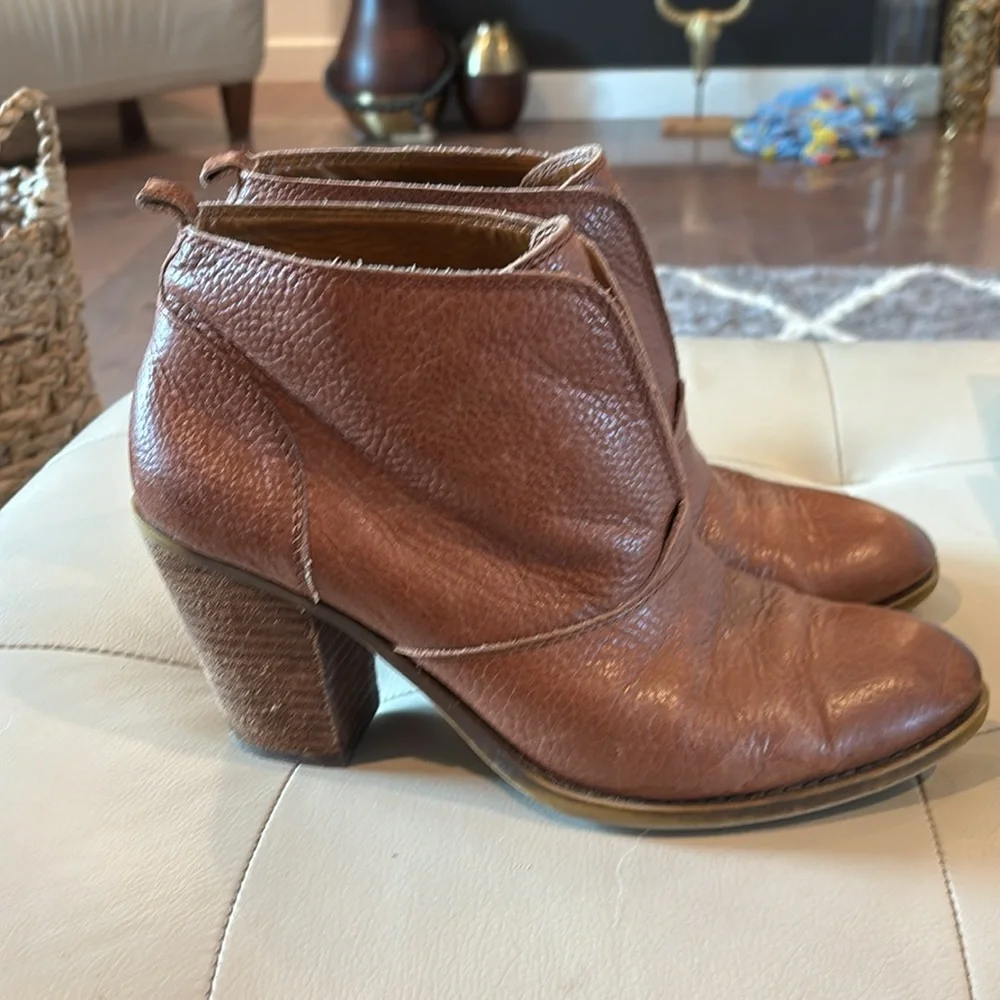 Lucky Brand Booties - Picture 3 of 6